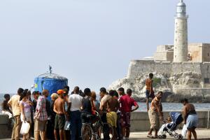 Cuba colapsada enfrenta el caos con nuevas reformas económicas