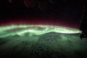 aurora boreal vista desde el espacio