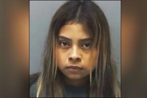 Casi tres semanas después de la muerte de su hijo de dos años, una madre de 18 años fue arrestada en Canton, Georgia y se suma a su pareja como sospechosa del caso.