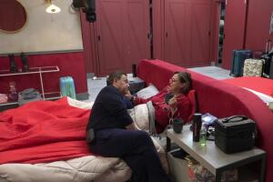 Mario prepara su discurso contra René en el Cara a Cara en ¿Apostarías por mí?