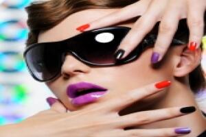 tendencias-uñas-de-colores-4.jpg