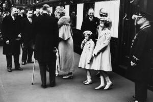 Fotos de la reina Isabel II cuando era joven