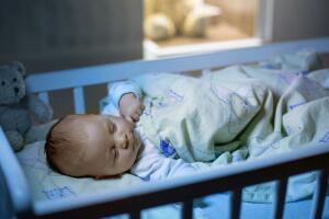 bebe-dorme-berco-0621-1400x800.jpg