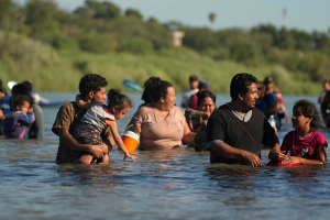 inmigrantes Río Bravo Texas separación familia padres probable