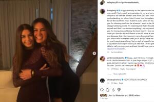 Kailey Levy felicita a su madre, Elizabeth Gutiérrez