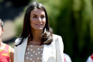 reina-letizia-prenda-estiliza-su-figura.jpg