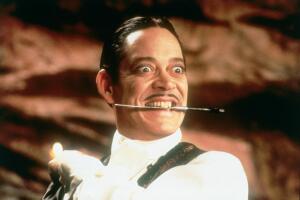 raul-julia-homero-addams.jpg