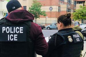Agentes de ICE