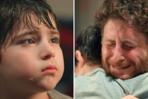 Ozan consuela al pequeño Denis - Karsu, la fuerza de una madre