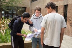 educacion becas stem