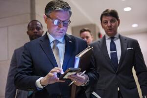 El presidente de la Cámara de Representantes, Mike Johnson, avanzará con un proyecto de ley de gastos provisional que mantendría a las agencias federales financiadas hasta el 30 de septiembre.