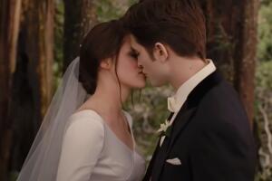 Edward y Bella crepusculo amanecer.jpg