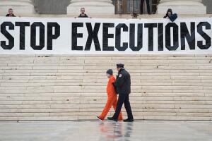 Una protesta contra la pena de muerte frente a la Corte Suprema de Justicia en Washington DC en enero de 2017.