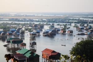 Houses in tonle sap