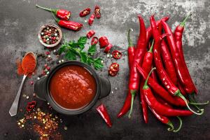 chiles-salsa-roja-molcajete.jpg