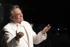 José José: El Príncipe que llegó para quedarse 