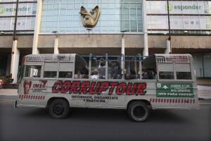 En fotos: El Corruptour, un viaje por la corrupción mexicana