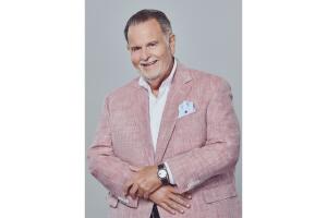 Raúl de Molina será host de Noche de Estrellas en Latin GRAMMY 2025