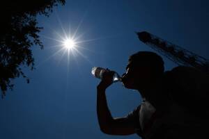 Es importante estar hidratado durante una ola de calor