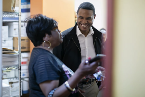 Ritchie Torres creció en el seno de una familia puertorriqueña y busca representar al Sur del Bronx en el Congreso. 