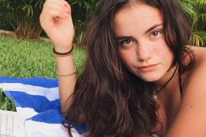 Nicole Casteele FB 2017.jpg