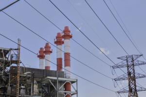 Puerto Rico teme apagones en la temporada de huracanes, que será intensa, y la red eléctrica sigue siendo frágil. 