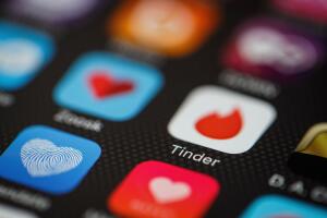 Serial Killer Conviction Prompts Police To Warn Of Dating App Dangers