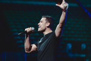 Carlos Rivera es uno de los nominados entre las nuevas categorías de Premio Lo Nuestro 2023. Así se dejó ver en los ensayos.   