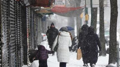 La tormenta invernal pudiera traer "hasta 22 pulgadas de nieve" a la ciudad de Nueva York