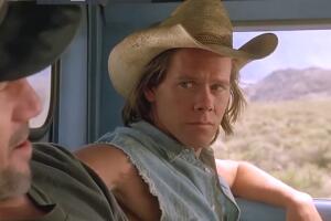 Kevin Bacon, Valentine McKee en ‘Tremors’ 1990 Universal Pictures.jpg