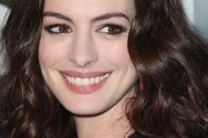 anne-hathaway-colossal-estreno-2017.jpg