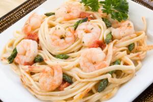 Pasta fácil con camarones.jpg