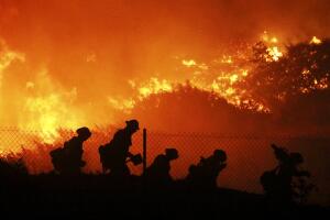 APTOPIX California Wildfires Power Shutoff