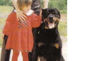 Belinda con su perro Pongo