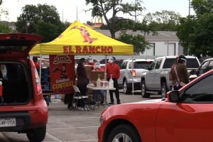 Supermercado ayuda a familias afectadas por coronavirus