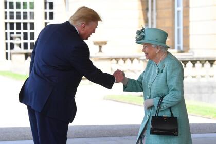 Una Sola Reina Para 12 Presidentes Los Encuentros De Isabel Ii Con Los Mandatarios De Eeuu Fotos Noticias Univision Politica Univision