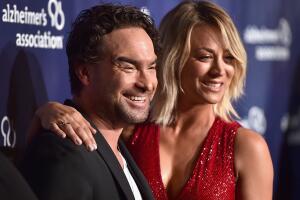 Kaley Cuoco y Johnny Galecki