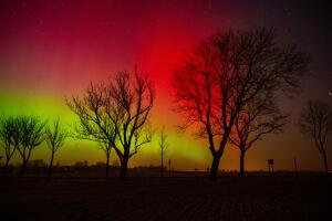 Las tormentas solares aumentan la posibilidad de ver auroras boreales.