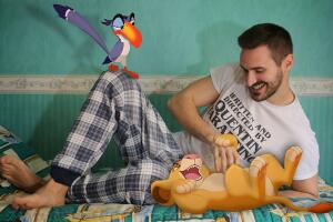 Samuel Manzanera Blasco ilustra su día a día a lado de personajes Disney: fotos