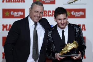 Stoichkov le entregó la Bota de Oro 2013 a Messi