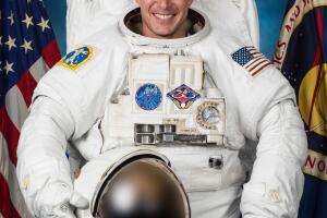 Comandante Michael S. Hopkins