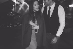 Danilo Carrera y su esposa viven una historia de amor