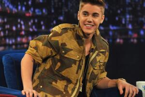 Naomi Campbell & Justin Bieber Visit "Late Night With Jimmy Fallon"