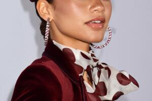 zendaya-fashion-media-awards-2019.jpg
