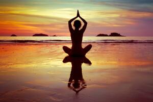los-beneficios-del-yoga-para-la-mente-1.jpg