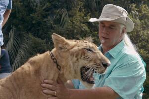 Escena de la miniserie documental 'Tiger King' (2020)