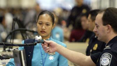 El gobierno negará visas a países que demoran o se niegan a recibir a deportados
