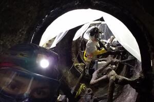 Adentro del submarino Hunley, hundido en 1864 y abierto por primera vez 