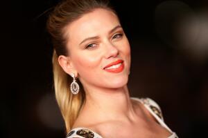 Scarlett-Johansson.jpg