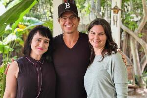 La reunión de Mara Wilson, Lisa Jakub y Matthew Lawrence, los 'niños' de 'Papá por siempre'.
